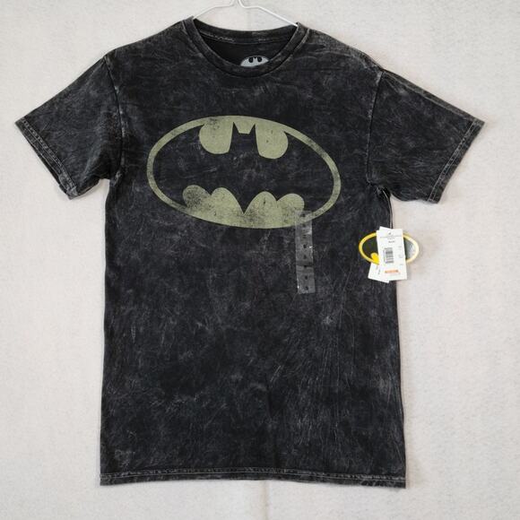 DC Comics Other - DC Comics Batman Short Sleeve T-Shirt, Men Size S Black **NWT**